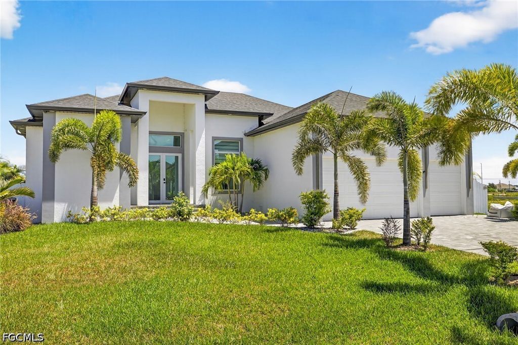 3217 SW 3rd TER, Cape Coral, FL 33991
