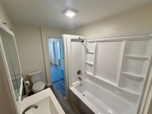 726 N 7th Street, Chariton, IA 50049