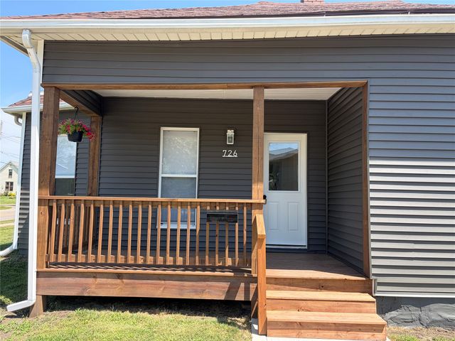 726 N 7th Street, Chariton, IA 50049