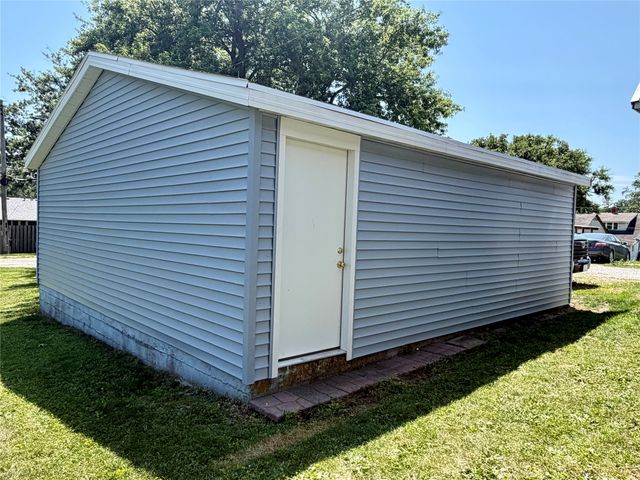 726 N 7th Street, Chariton, IA 50049