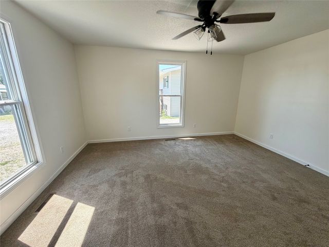 726 N 7th Street, Chariton, IA 50049