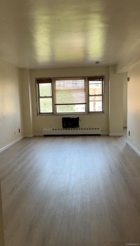 89-15 Parsons Boulevard 7D, Jamaica, NY 11432