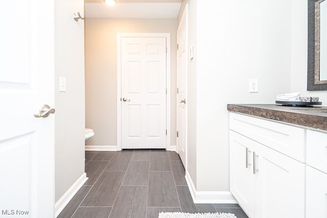 10413 Fox Hollow Circle, Twinsburg, OH 44087