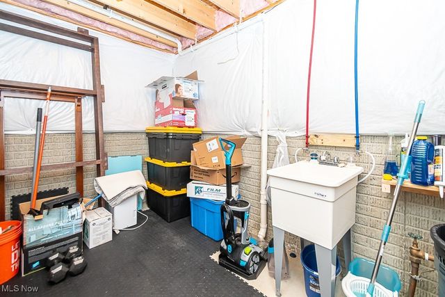 10413 Fox Hollow Circle, Twinsburg, OH 44087