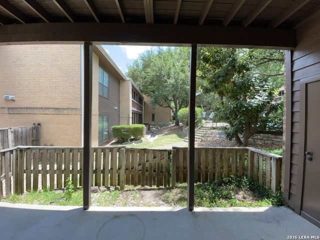 8655 Datapoint Dr Apt 801, San Antonio, TX 78229