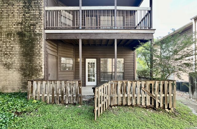 8655 Datapoint Dr Apt 801, San Antonio, TX 78229