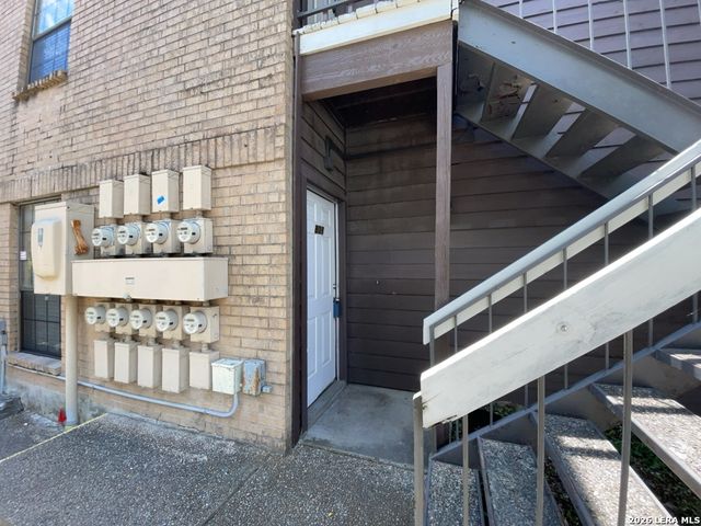 8655 Datapoint Dr Apt 801, San Antonio, TX 78229
