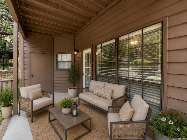 8655 Datapoint Dr Apt 801, San Antonio, TX 78229