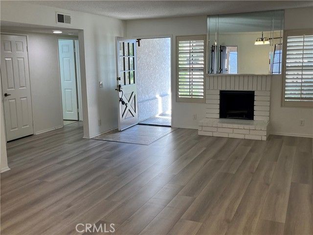 537 S College, Claremont, CA 91711