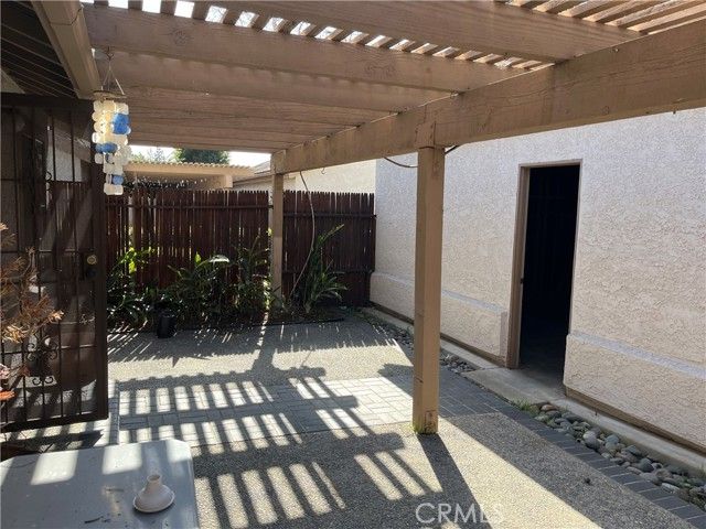 537 S College, Claremont, CA 91711