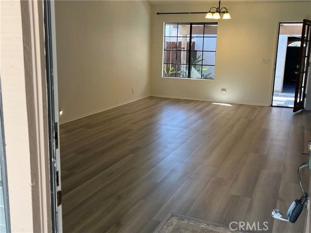 537 S College, Claremont, CA 91711