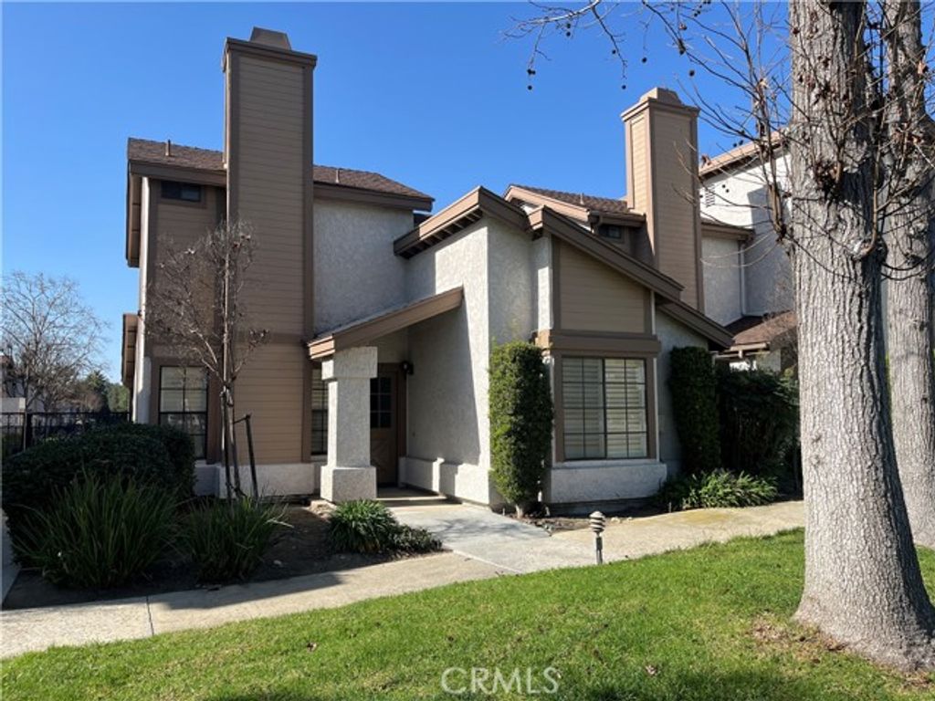 537 S College, Claremont, CA 91711