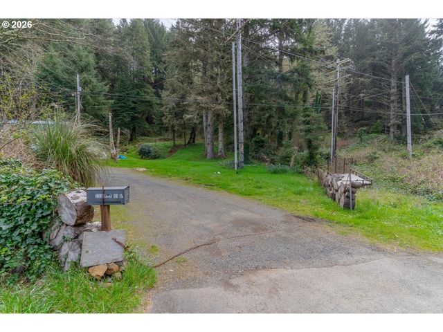 2330 S HIGHWAY 101, Depoe Bay, OR 97341