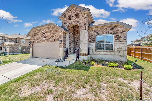 6870 Comanche Vw, San Antonio, TX 78233