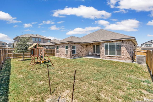 6870 Comanche Vw, San Antonio, TX 78233