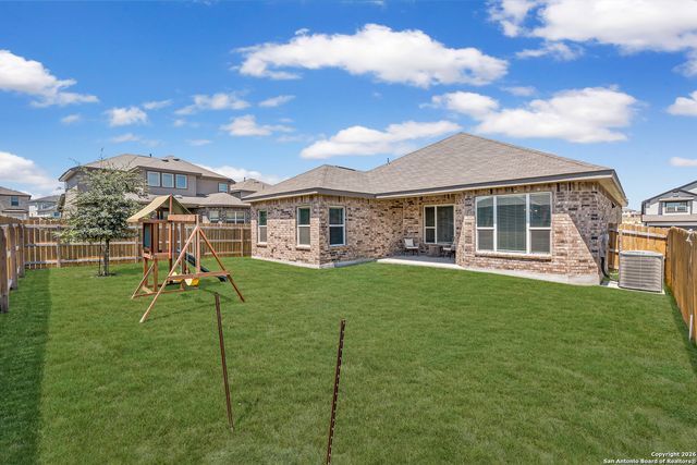 6870 Comanche Vw, San Antonio, TX 78233