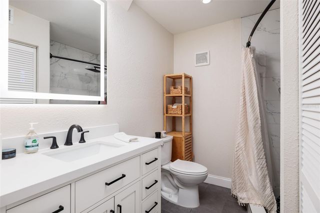 4595 CHANCELLOR STREET NE 114, St Petersburg, FL 33703