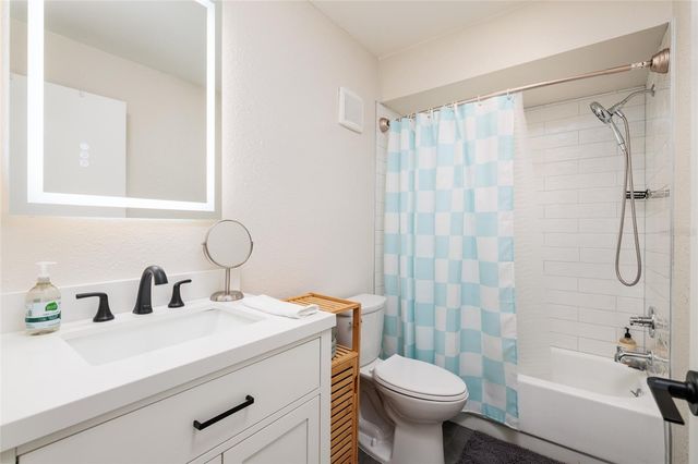 4595 CHANCELLOR STREET NE 114, St Petersburg, FL 33703