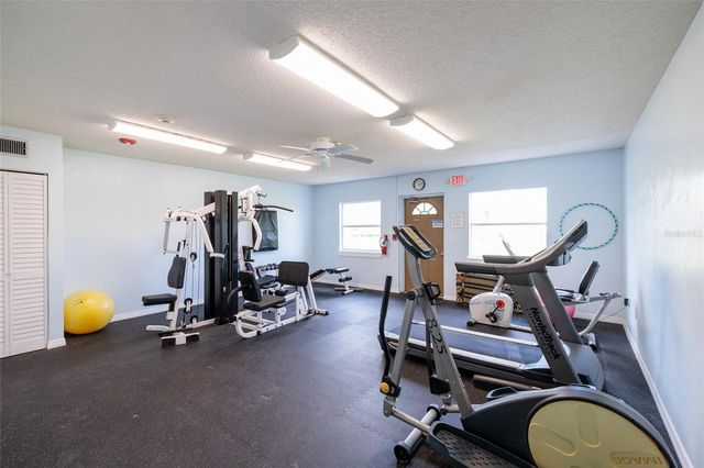 4595 CHANCELLOR STREET NE 114, St Petersburg, FL 33703