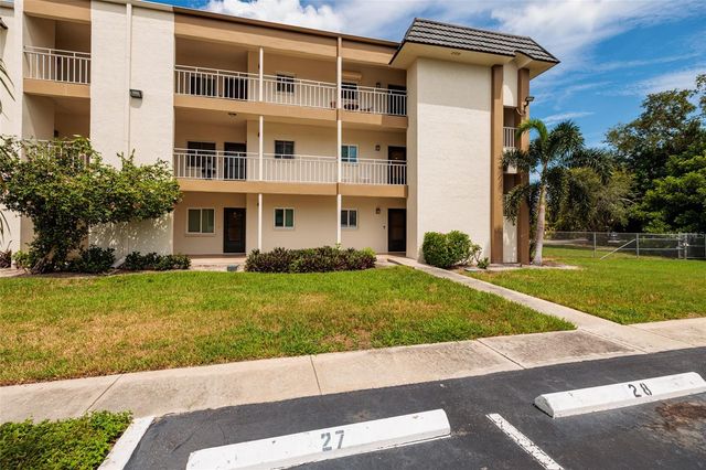 4595 CHANCELLOR STREET NE 114, St Petersburg, FL 33703