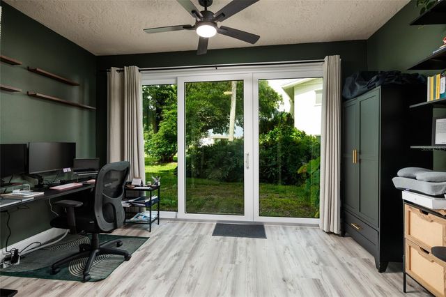 4595 CHANCELLOR STREET NE 114, St Petersburg, FL 33703