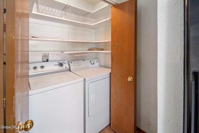 641 Top Ridge Drive, Guilderland, NY 12203