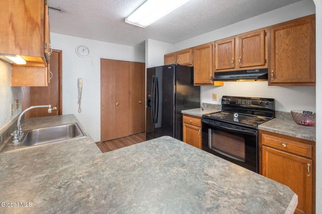 641 Top Ridge Drive, Guilderland, NY 12203