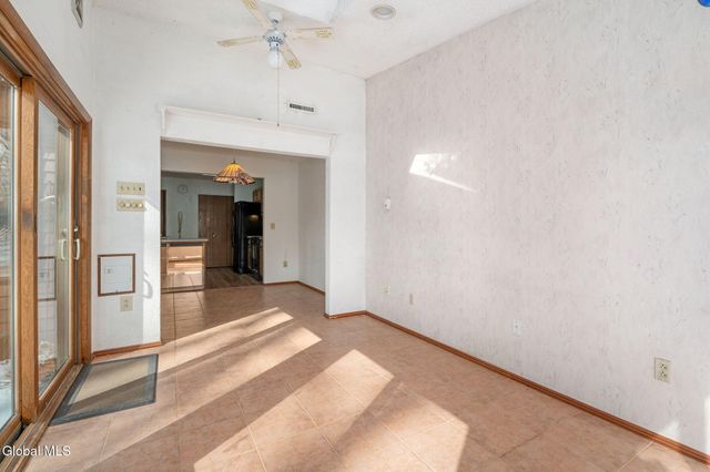 641 Top Ridge Drive, Guilderland, NY 12203