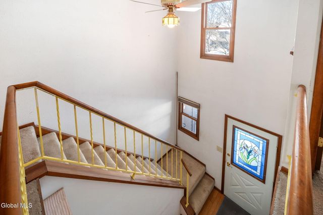 641 Top Ridge Drive, Guilderland, NY 12203