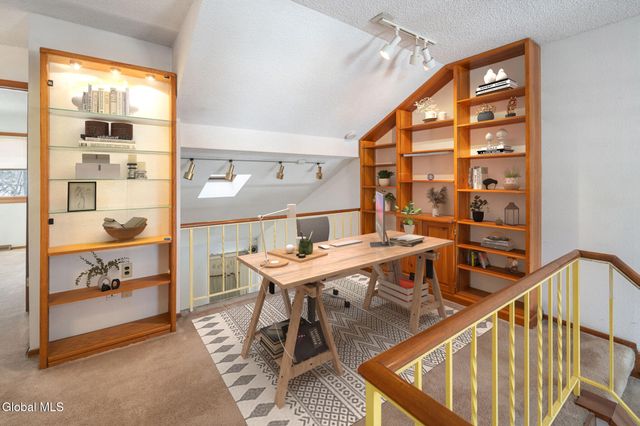 641 Top Ridge Drive, Guilderland, NY 12203