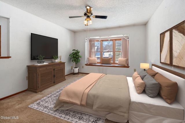 641 Top Ridge Drive, Guilderland, NY 12203