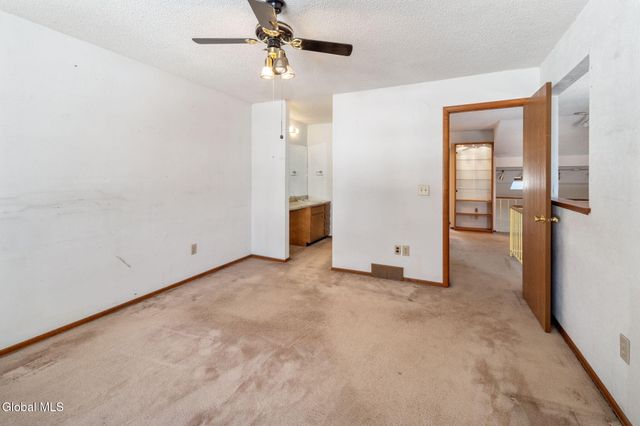 641 Top Ridge Drive, Guilderland, NY 12203