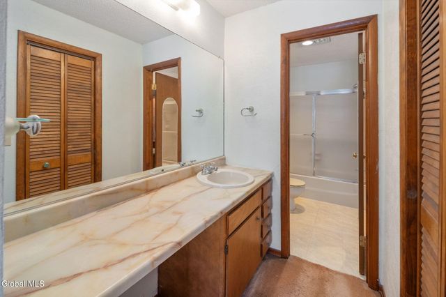 641 Top Ridge Drive, Guilderland, NY 12203