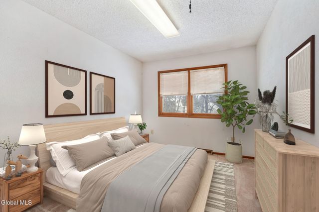 641 Top Ridge Drive, Guilderland, NY 12203