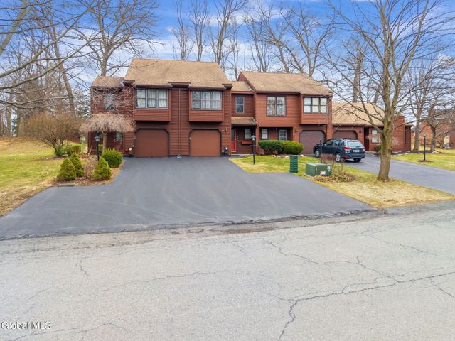 641 Top Ridge Drive, Guilderland, NY 12203