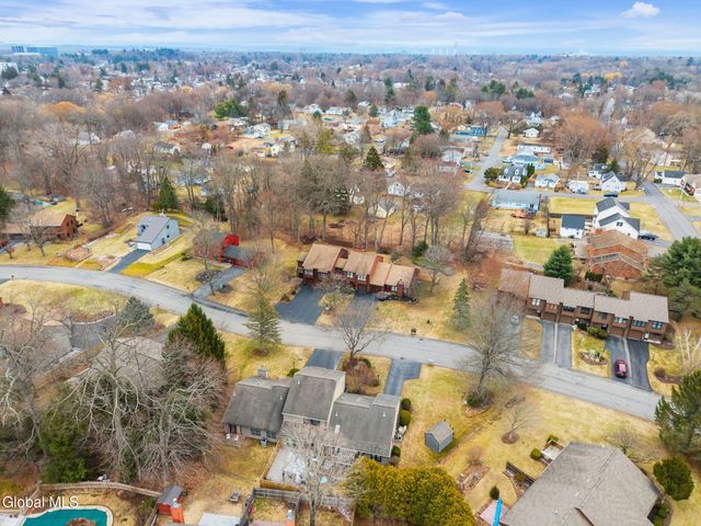 641 Top Ridge Drive, Guilderland, NY 12203