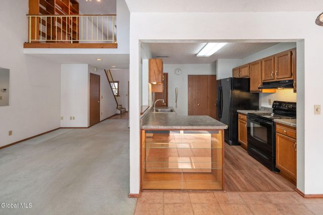 641 Top Ridge Drive, Guilderland, NY 12203