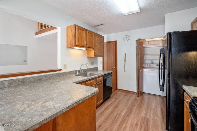 641 Top Ridge Drive, Guilderland, NY 12203