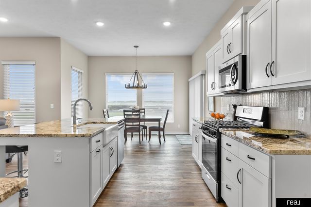 12501 Quail Drive, Bellevue, NE 68123