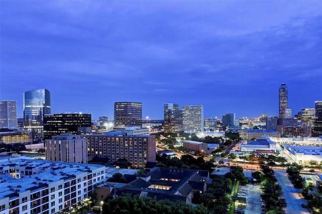 5615 Winsome Villas Lane H, Houston, TX 77057