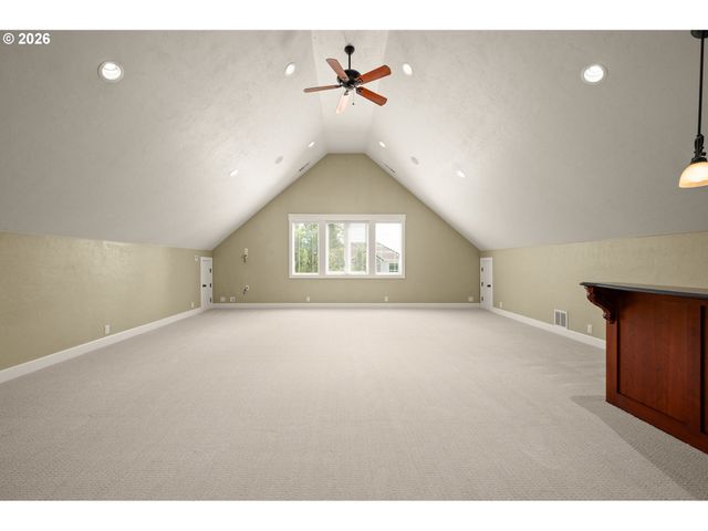 1695 CANOE RIDGE Way, Eugene, OR 97408