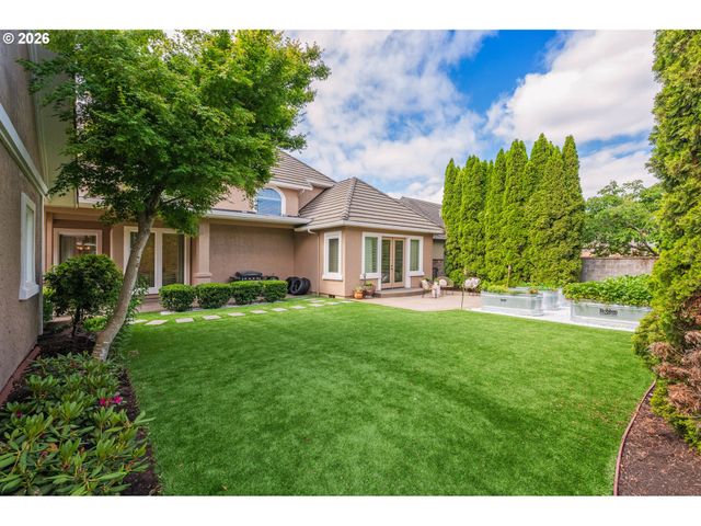 1695 CANOE RIDGE Way, Eugene, OR 97408