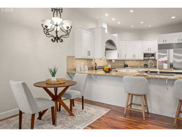 1695 CANOE RIDGE Way, Eugene, OR 97408