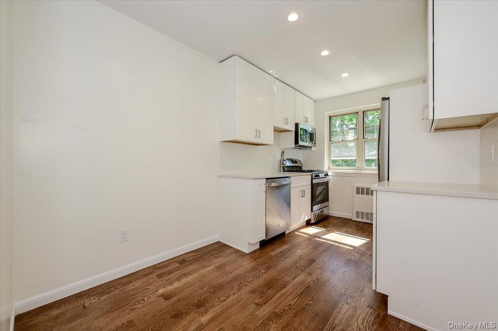 2 N Lewis Place 1.4B, Rockville Centre, NY 11570 — photo 4