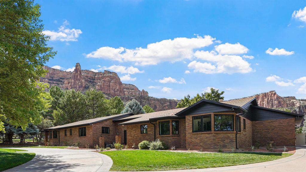2022 Eagle Court, Grand Junction, CO 81507