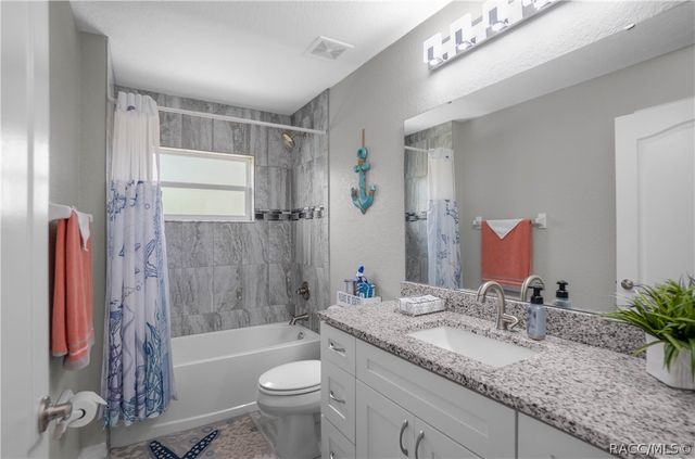 4136 W Findlay Street, Citrus Springs, FL 34433