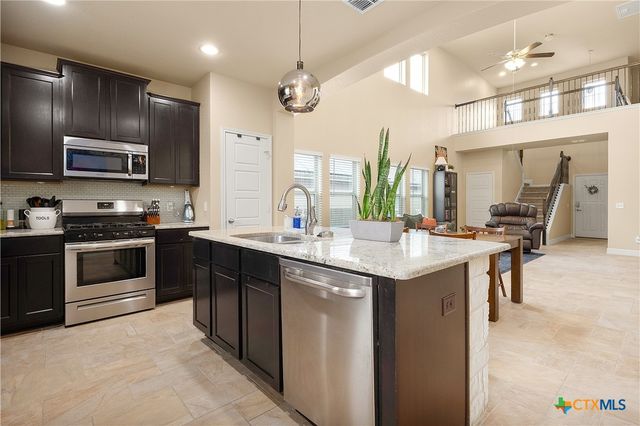 617 Community Drive, New Braunfels, TX 78132