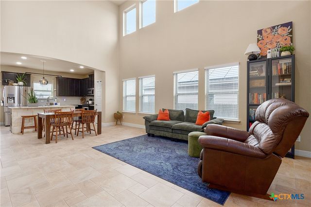 617 Community Drive, New Braunfels, TX 78132