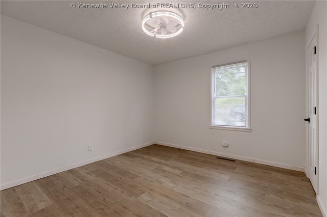 2004 Kanawha Terrace, St Albans, WV 25177