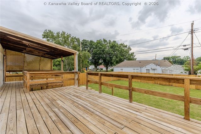 2004 Kanawha Terrace, St Albans, WV 25177